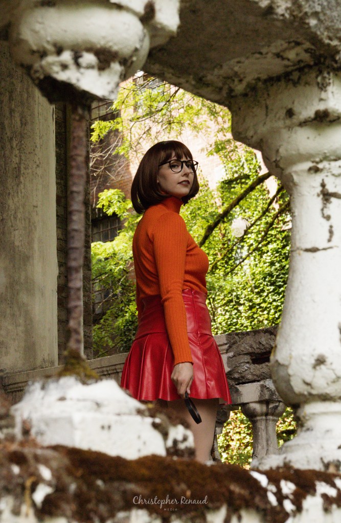 Vivid cosplay character portrayal in Surrey BC by professional photographer Chris R Media, showcasing scooby doo cosplay character Wilma 